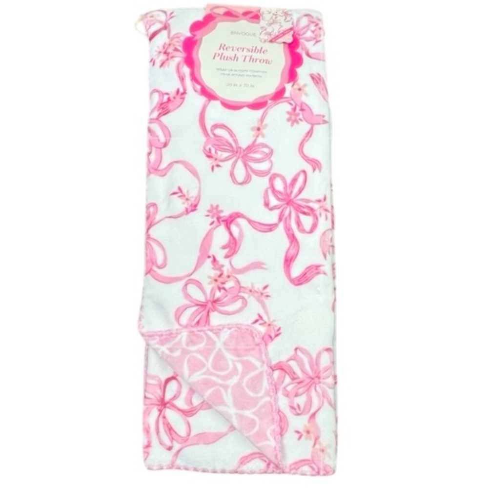 Envogue - ‘Pink Ribbons’ Reversible Plush Throw. 50” x 70” NWT. Last One!